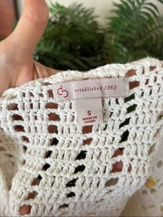 Dress Barn White Crochet Yoke Flutter Sleeve Blouse Open Knit Sheer Flowy Boho - Picture 5 of 12